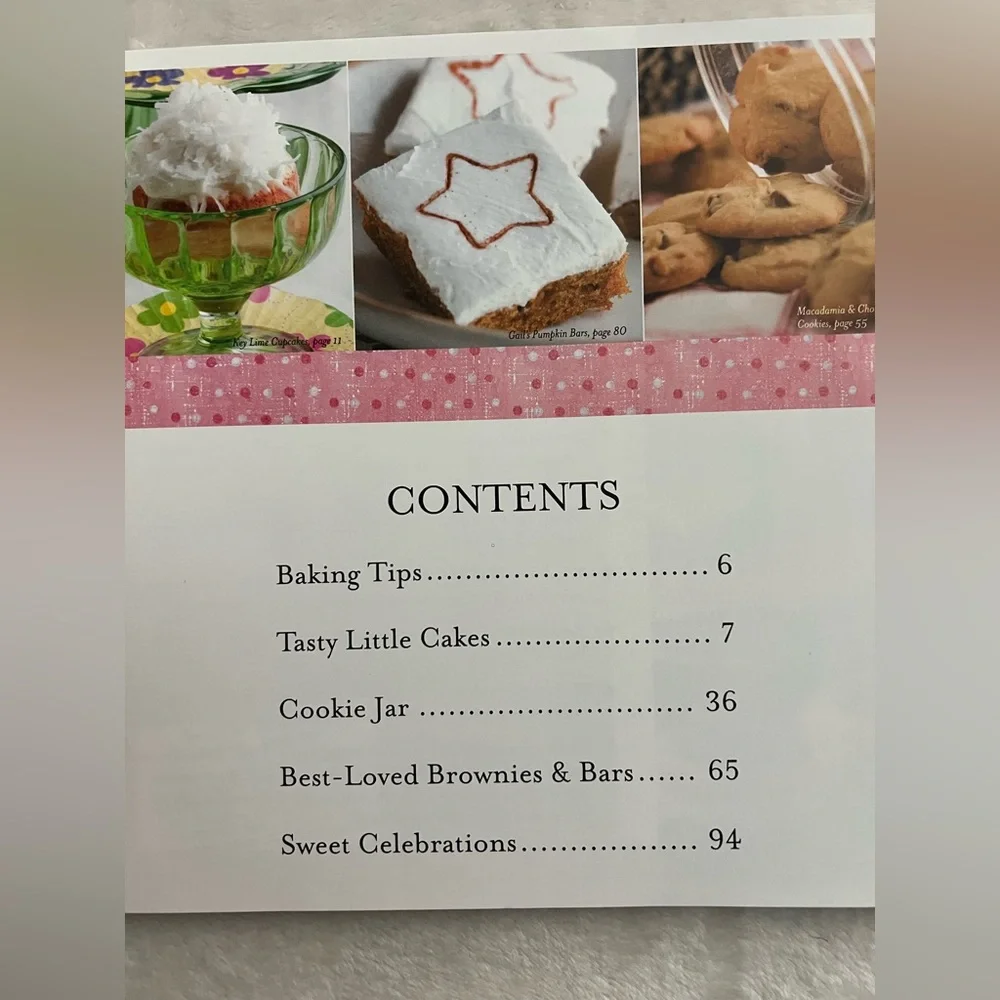 Gooseberry Patch Recipe Collection(2)Slow Cooker and Cupcake, Cookie and Brownie